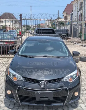Toyota Corolla 2016 Black