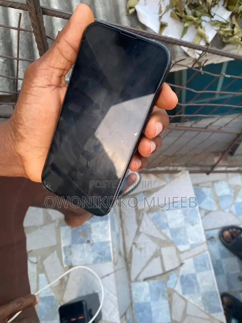 Apple iPhone 16 128 GB Black