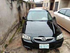 Hyundai Verna 2013 Black