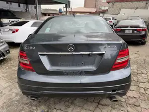 Mercedes-Benz C300 Luxury 4Matic Sedan AWD (3.5L 6cyl 7A) 2014 Gray