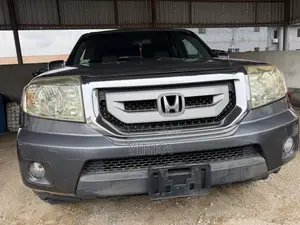 Honda Pilot Touring w/RES/Navi FWD (3.5L 6cyl 5A) 2011 Gray