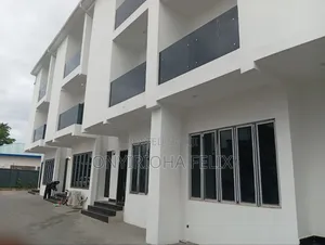 4bdrm Townhouse / Terrace in Jabi Main for rent
