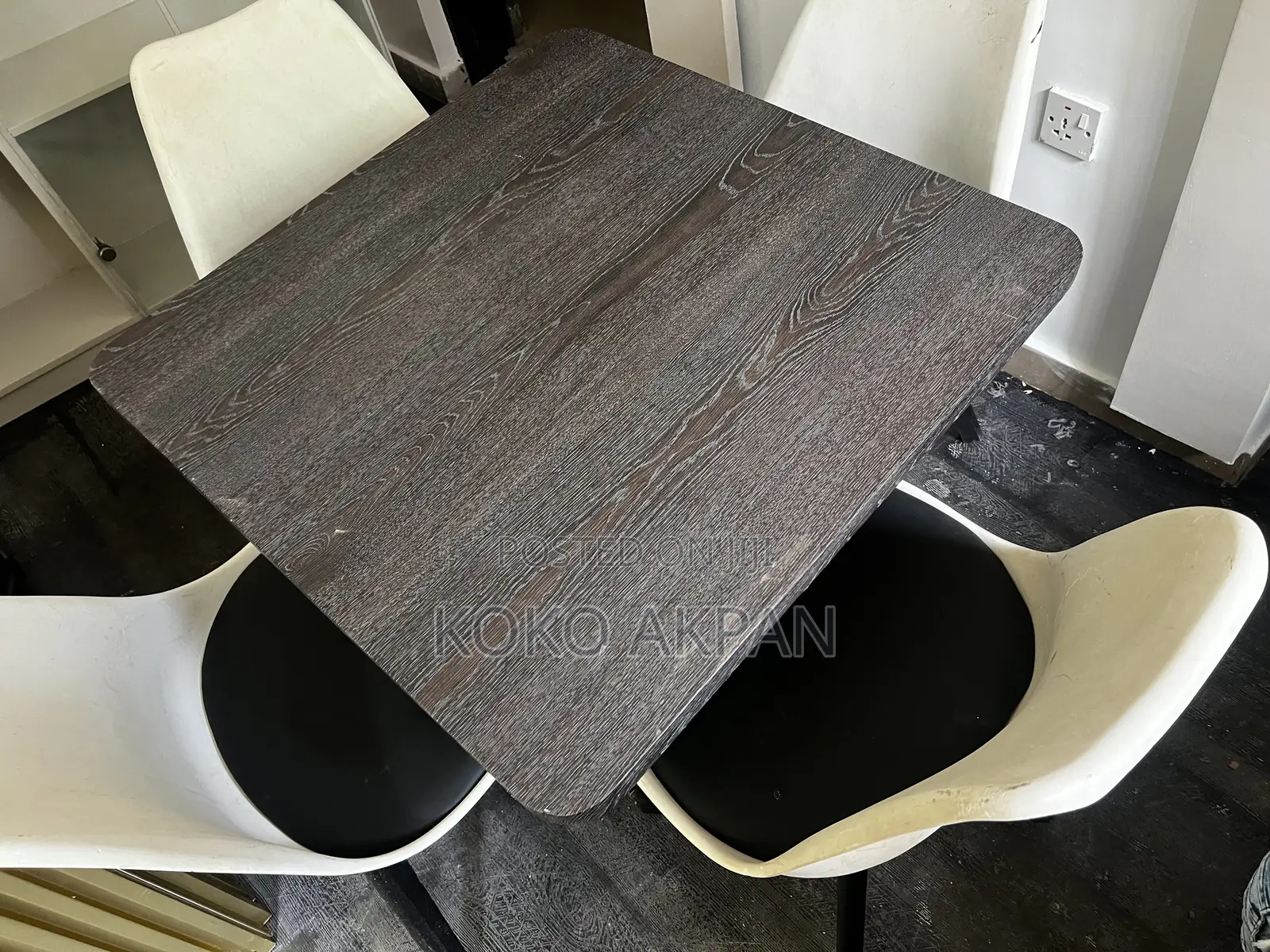 4 Seater Elegant Set