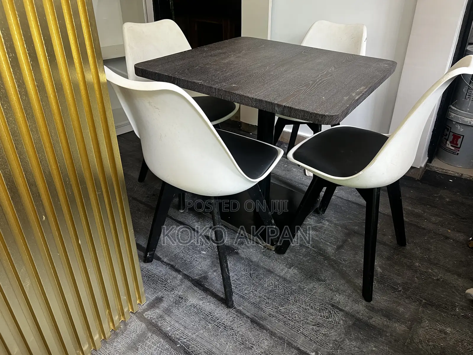 4 Seater Elegant Set