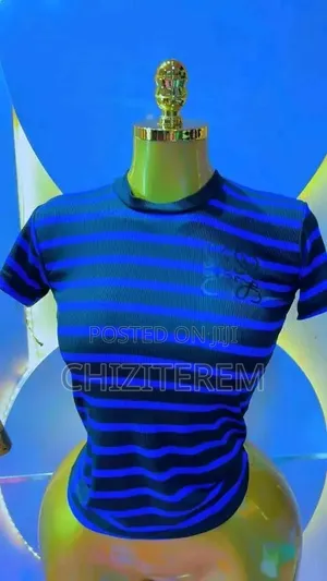 Trendy Scripted Crop Top-Different Colours-Fitted Short Sleeve