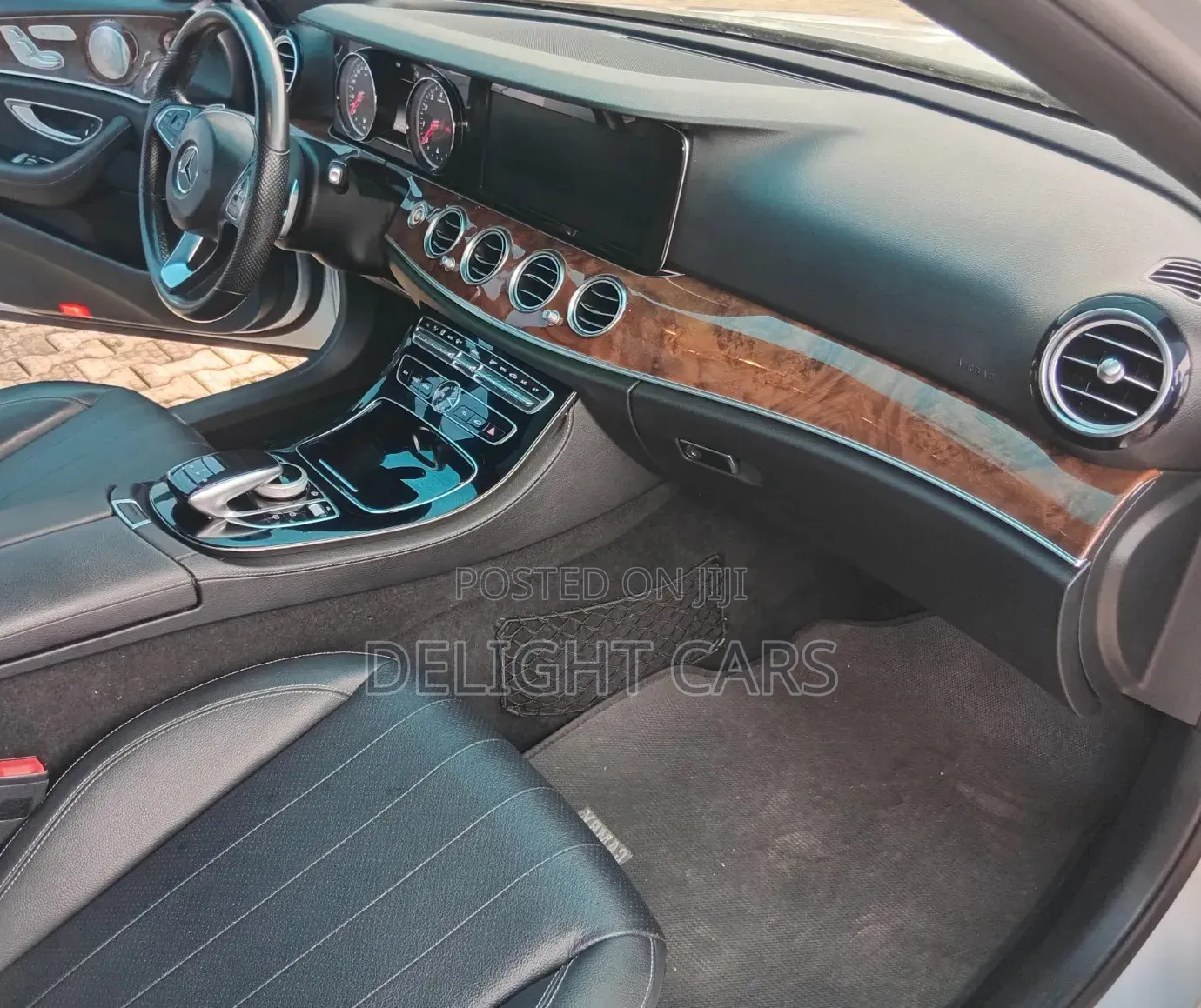 Mercedes-Benz E300 2018 Silver