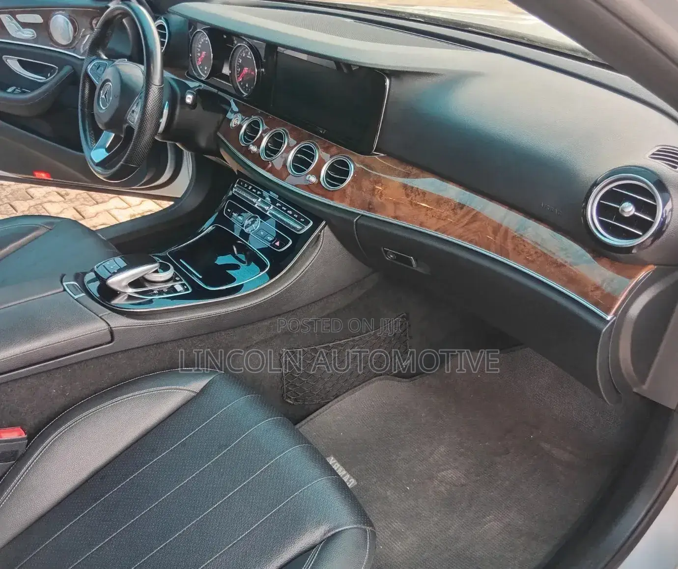 Mercedes-Benz E300 2018 Silver