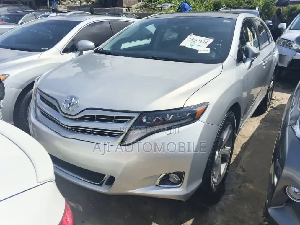 Toyota Venza 2012 Silver
