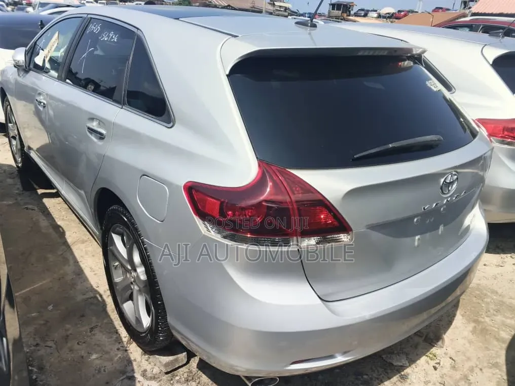 Toyota Venza 2012 Silver