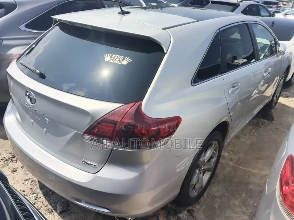 Toyota Venza 2012 Silver