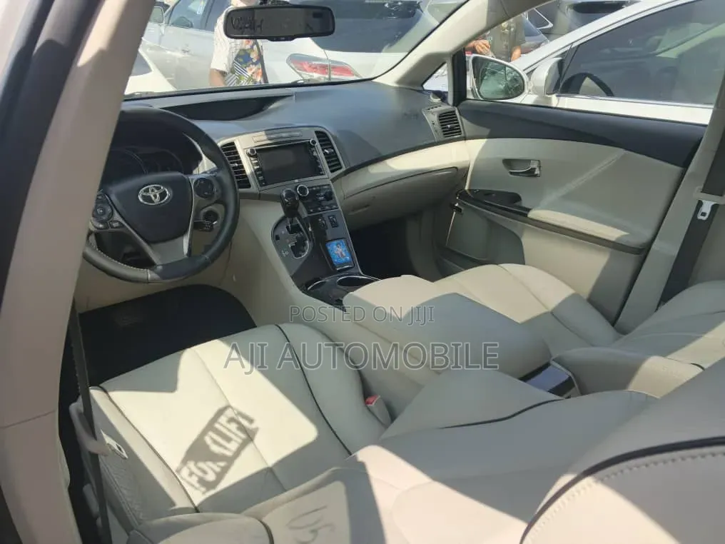 Toyota Venza 2012 Silver