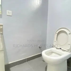 4bdrm Maisonette in Lekki Phase 1 for rent
