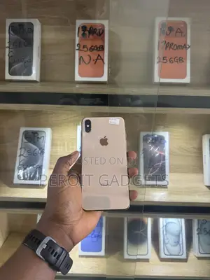 Apple iPhone XS Max 64 GB Gold