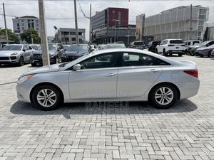 Hyundai Sonata SE 2.0T Sedan FWD (2.0L 4cyl 6A) 2011 Silver