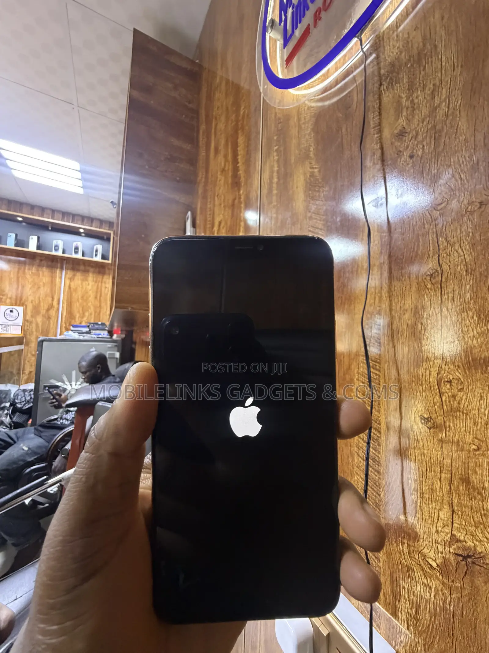 Apple iPhone 11 Pro Max 64 GB Gold