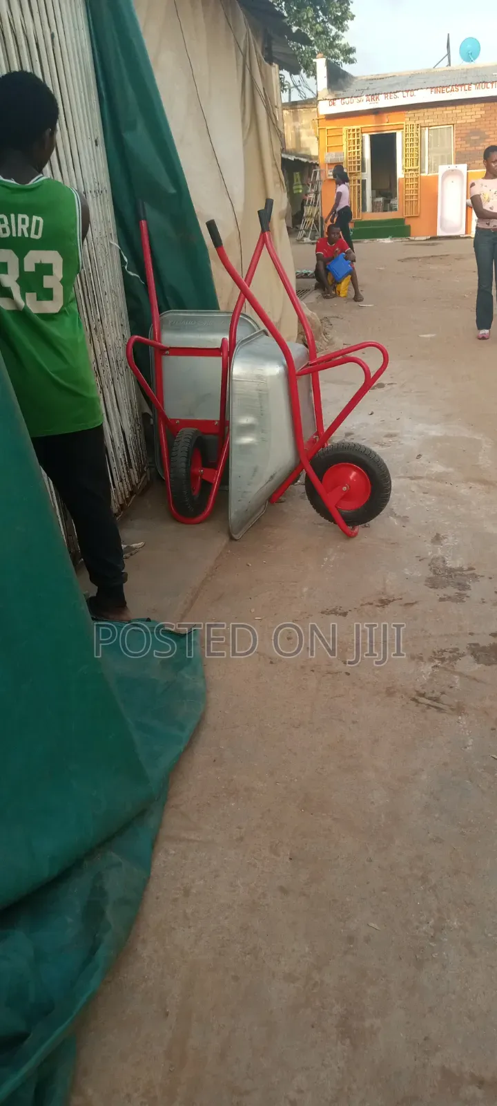 Heavy Duty Wheelbarrow