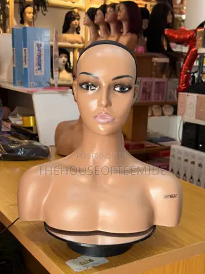 Full Shoulder Mannequin Wig Display