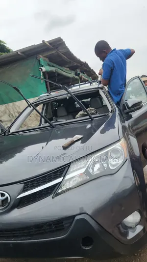 Toyota Rav4 2015 Windscreen