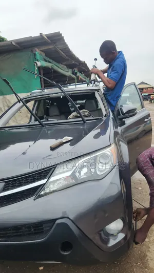Toyota Rav4 2015 Windscreen