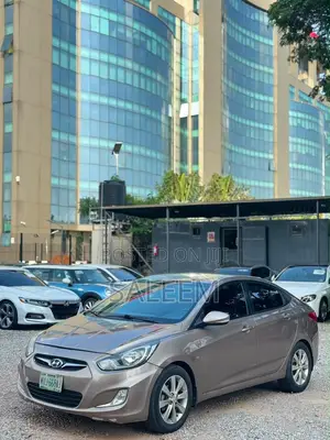 Hyundai Accent 2011 Gold