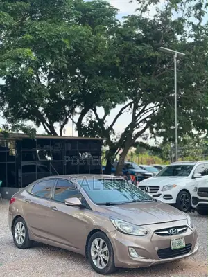 Hyundai Accent 2011 Gold