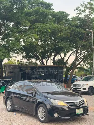Toyota Avensis 2013 Black