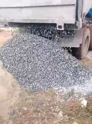 30 Ton of 2/4 Granite