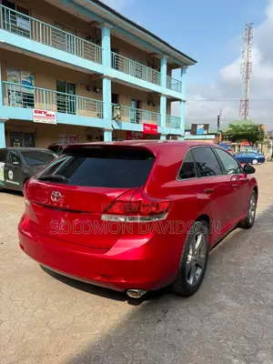 Toyota Venza 2010 Red