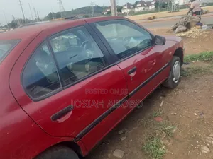 Nissan Primera 2017 Red