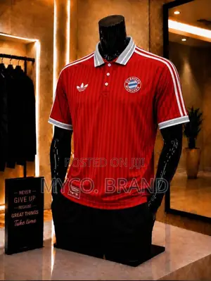 Bayern Munich Retro Polo Jersey – Red