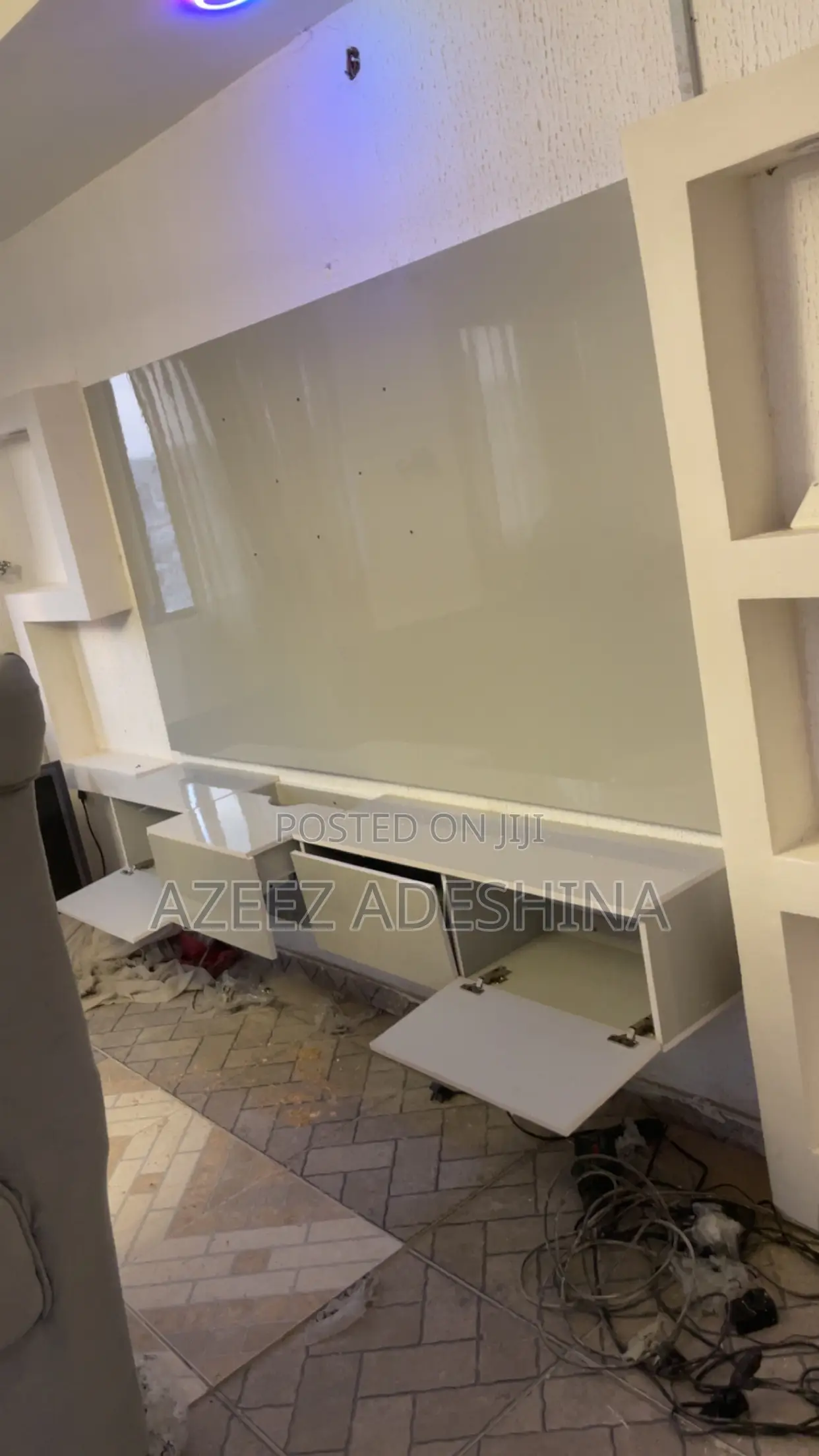 TV Console With Mount