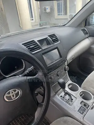 Toyota Highlander Sport 2010 Gray