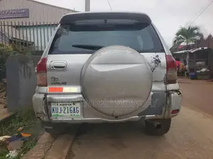Toyota RAV4 Automatic 2002 Silver