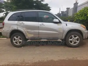 Toyota RAV4 Automatic 2002 Silver