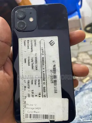 Apple iPhone 12 64 GB Black