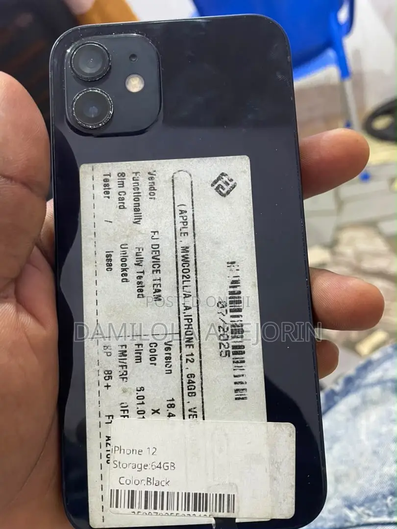 Apple iPhone 12 64 GB Black