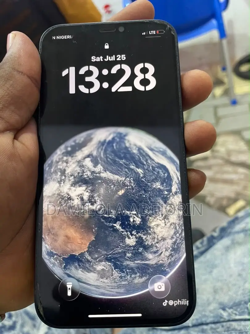 Apple iPhone 12 64 GB Black