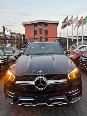 Mercedes-Benz GLE-Class 2022 Blue