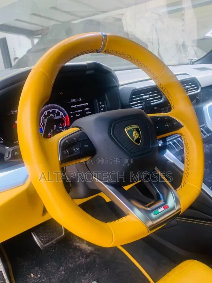 Lamborghini Urus Base 2019 Yellow