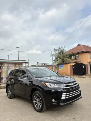 Toyota Highlander XLE 2019 Black