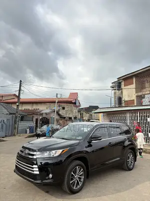 Toyota Highlander XLE 2019 Black