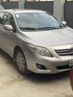 Toyota Corolla 2010 Silver