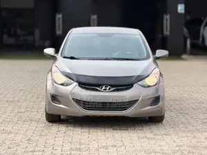 Hyundai Elantra Limited Sedan FWD (1.8L 4cyl 6A) 2013 Brown