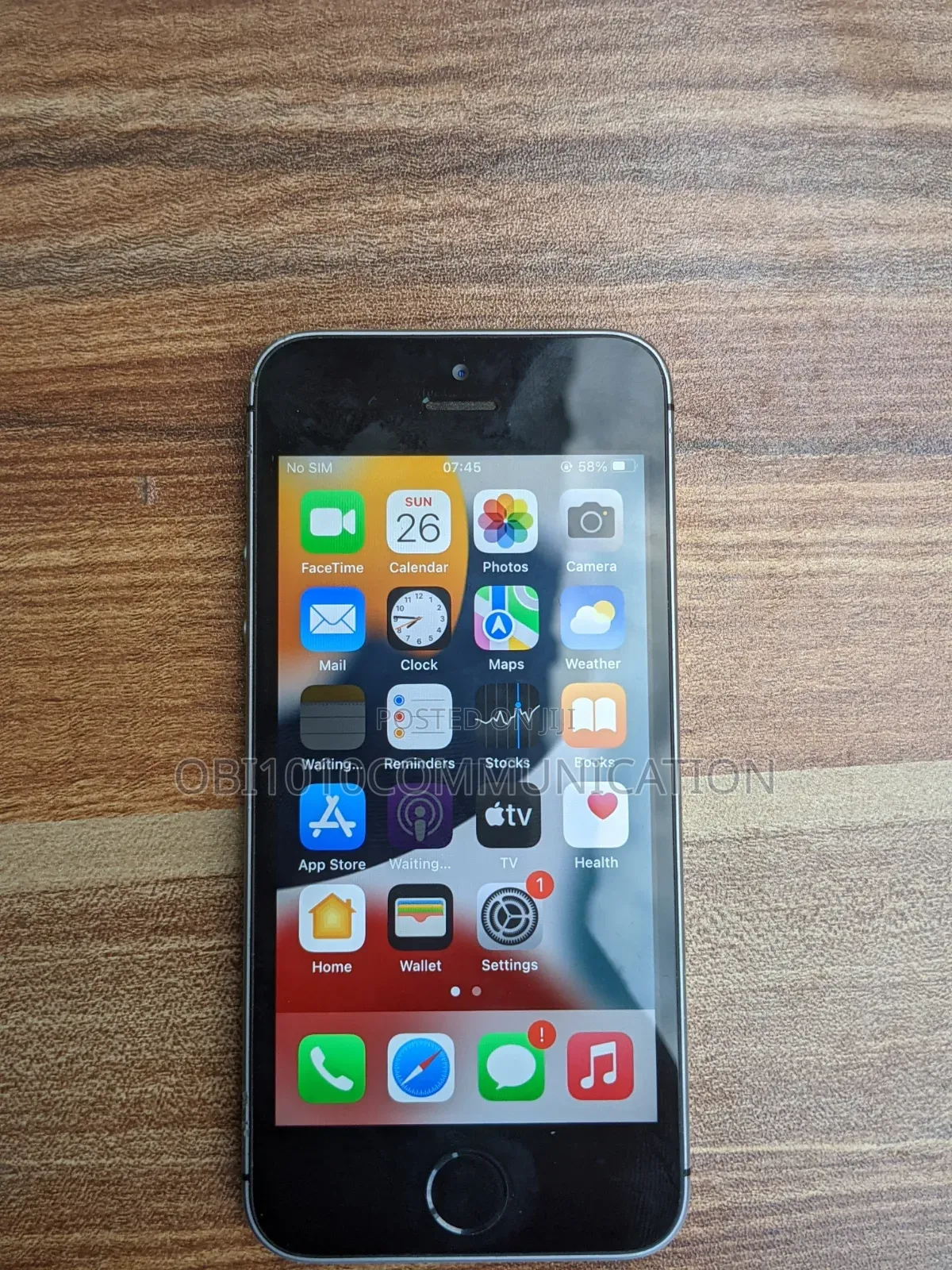 Apple iPhone SE 128 GB Silver