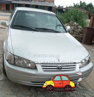 Toyota Camry XLE 4dr Sedan (2.2L 4cyl 4A) 2000 Silver
