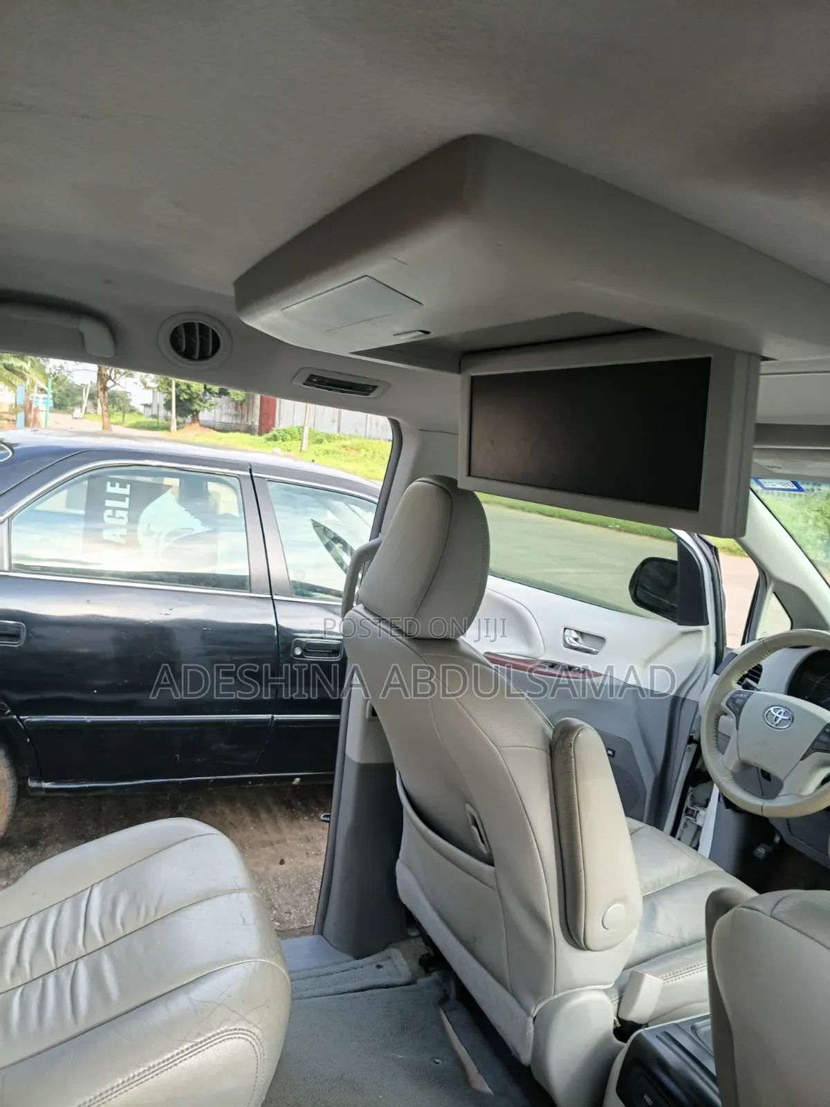 Toyota Sienna 2012 White