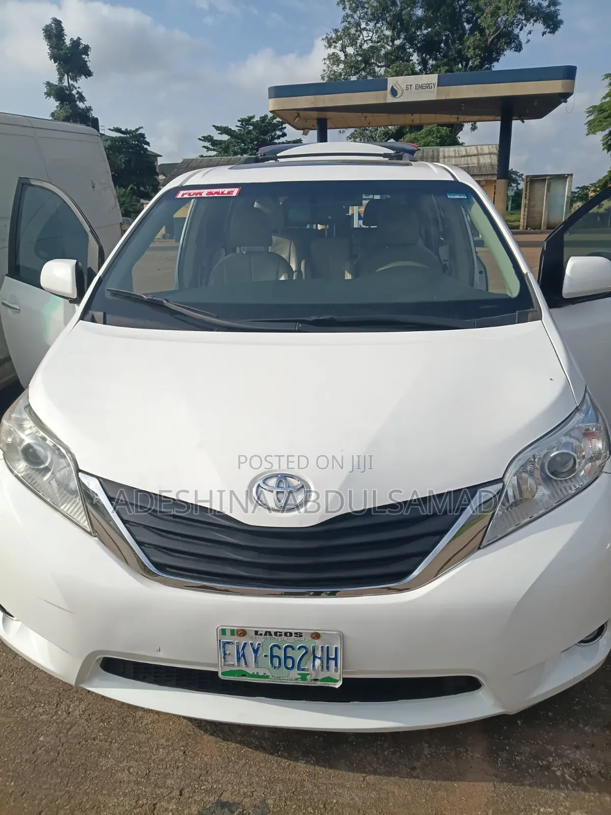 Toyota Sienna 2012 White