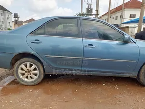 Toyota Camry 2004 Blue