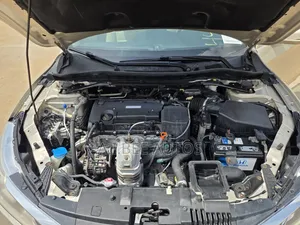 Honda Accord EX-L 4dr Sedan FWD (2.4L 4cyl 2A) 2017 Gold