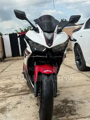 Yamaha YZF-R 2019 White